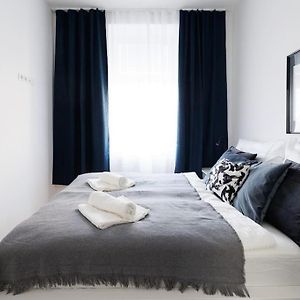 Appartement à 2 Chambres à Coucher