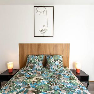 Appartement à 2 Chambres à Coucher