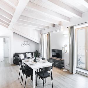 Easylife - Gioiello Con Ampio Balcone Panoramico In Porta Ticinese