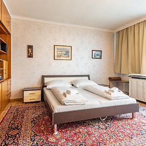 Appartement à 3 Chambres à Coucher