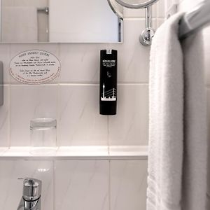 Chambre Simple au Sous-Sol