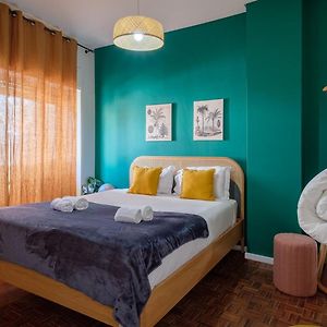 Guestready - Back To Little World