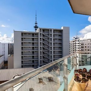 Stunning Three Bedroom Home Near Sky Tower