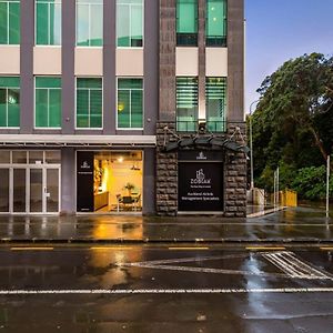 Cosy Central Apartment - Charming Building