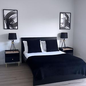 Appartement à 3 Chambres à Coucher