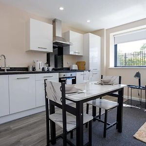 Bright & Spacious 1 Bedroom Manchester Apartment