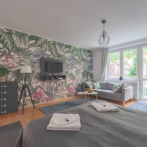 Peaceful Apartment Near Buda Castle And Chain Bridge