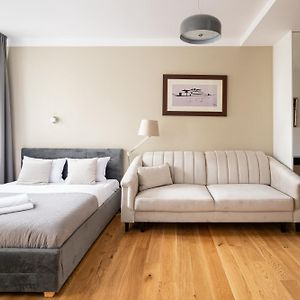 Piekna Grey Studio
