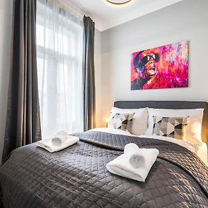Appartement à 2 Chambres à Coucher