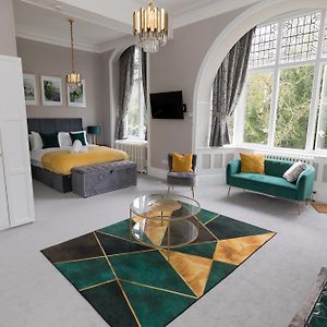 Fabulous Garden Room With En-Suite