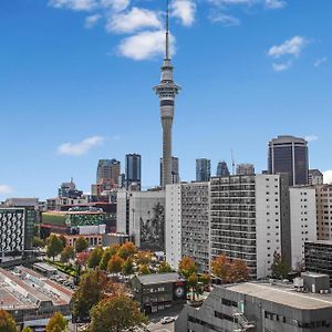 Skyline Serenade Apt With Skycity View And Parking