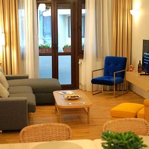 Appartement à 3 Chambres à Coucher