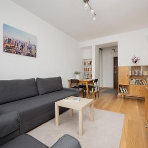 Charming Apartment For 4 People Located 650 M From The Old Town Of Warsaw By Noclegi Renters