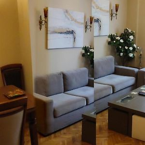 Appartement à 2 Chambres à Coucher