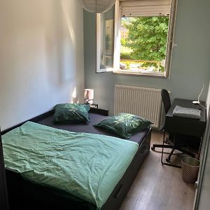Appartement à 2 Chambres à Coucher