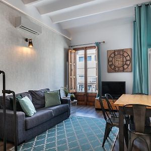 Beautiful Renovated Loft Minutes From The Beach