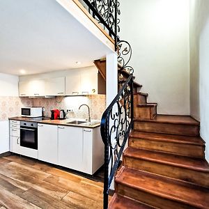 Appartement à 2 Chambres à Coucher