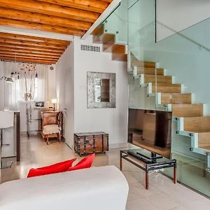 Appartement à 3 Chambres à Coucher