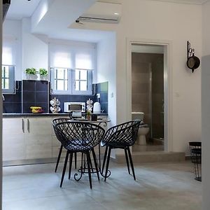 Ifaistos Luxury Flat Psyrri Square