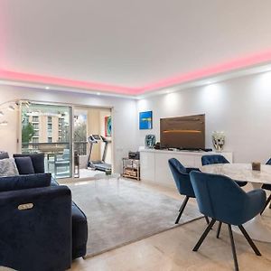 Appartement à 2 Chambres à Coucher
