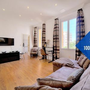 Appartement à 2 Chambres à Coucher