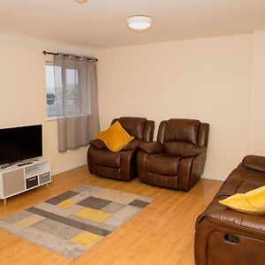 Appartement à 3 Chambres à Coucher
