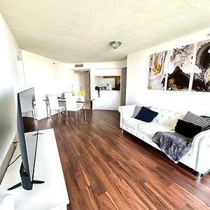 Private Bedroom 1 Block From Downtown Miami