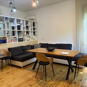 Appartement à 3 Chambres à Coucher