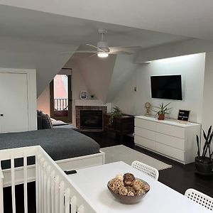 Bright, Private, Peaceful Suite With Retail Conveniences Steps Away