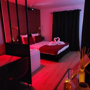 Nuit D'Evasion Love Room Avec Baignoire Balneotherapie