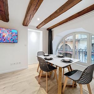 Appartement à 2 Chambres à Coucher