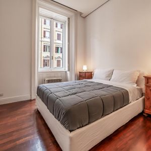 Appartement à 3 Chambres à Coucher