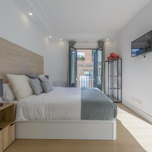 Appartement à 2 Chambres à Coucher
