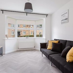 Appartement à 2 Chambres à Coucher