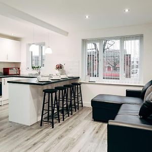 Park & Relax In 1Bd Central Liverpool Home