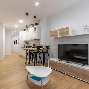 Appartement à 4 Chambres à Coucher