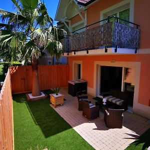 Appartement 90 m2 avec parking terrasse balcons, proche du port et plages