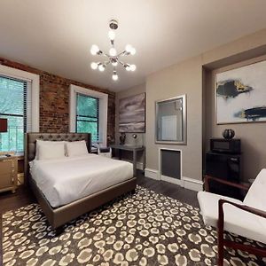 L 3-33 Stylish Private Studio In Boston!