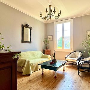 Appartement à 3 Chambres à Coucher