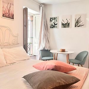 Glory House Navona Square