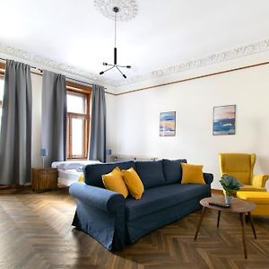 Appartement à 3 Chambres à Coucher