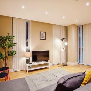 Modern 2Br London Flat Style And Comfort Combined