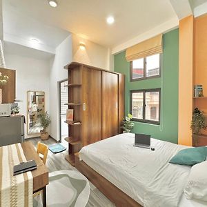 Harmony Home Lakeside-Modern-Balcony