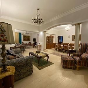 Appartement à 3 Chambres à Coucher
