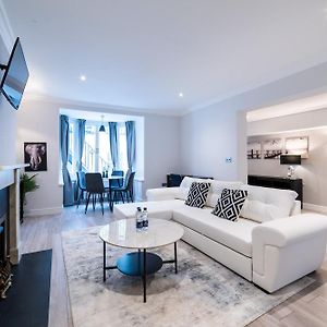 Appartement à 2 Chambres à Coucher