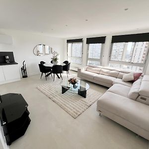 Appartement à 2 Chambres à Coucher