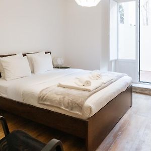 Diogo'S Alcantara Apartment II By Mycelia