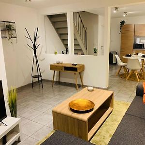 Appartement à 2 Chambres à Coucher