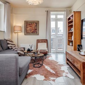 Appartement à 2 Chambres à Coucher