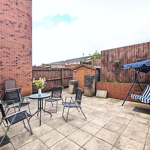 Large 4-Bedrooms & 3 Bath Townhouse, Free Parking